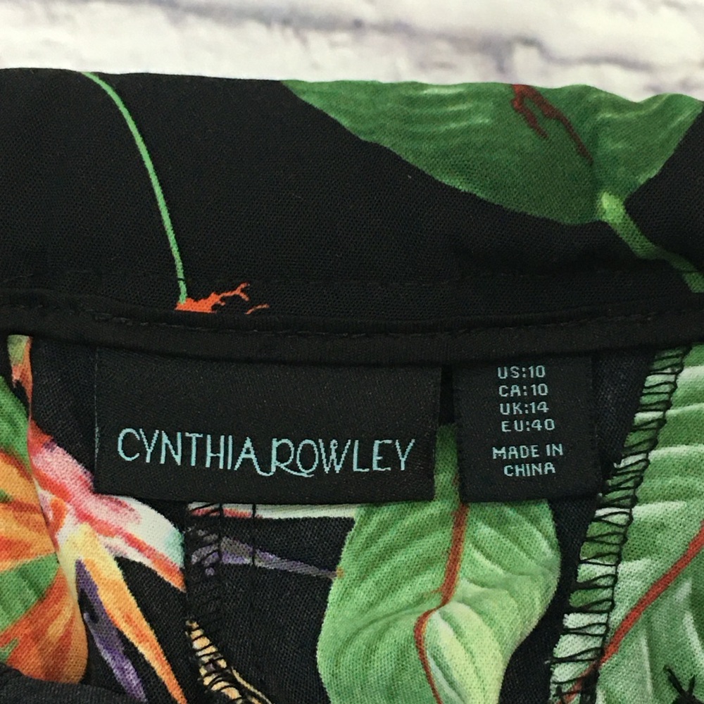 Cynthia Rowley (31x25) Tropical Print Cropped Pants - Women’s 10 - Picture 9 of 12